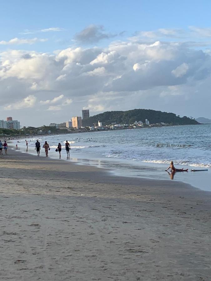 Apto E Suites Praia Do Itapocoroi Penha  Esterno foto